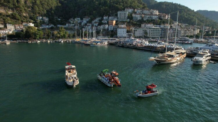 Fethiye Körfezi'ndeki dip çamuru, Çin'den getirilen gemi ile temizlenecek
