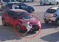 Bursa'da koşarak yola çıkan çocuğa otomobilin çarptığı kaza kamerada