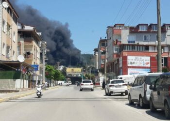 Kocaeli'de fabrika yangını