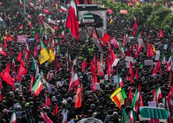 Hamaney için Kum kentinde cenaze töreni düzenlendi