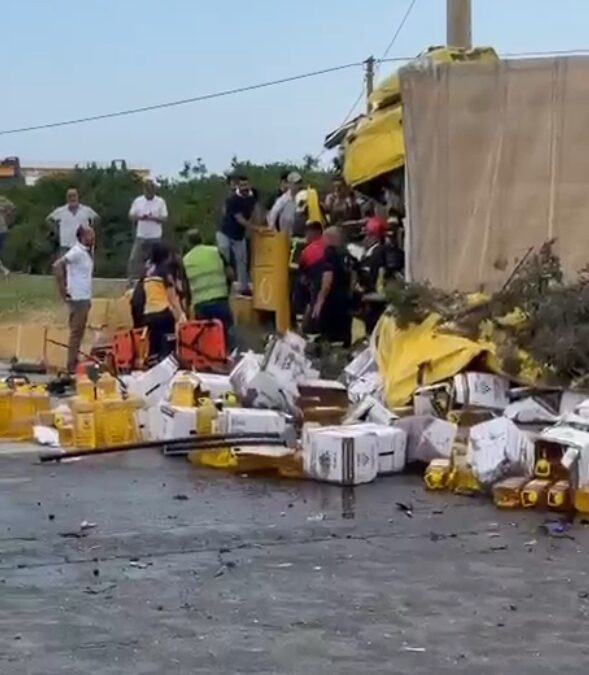 Mersin'de TIR'lar çarpıştı: 1 ölü, 2 yaralı