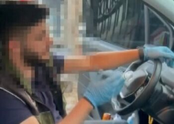 Bakırköy'de durdurulan aracın gizli bölmesinden uyuşturucu çıktı