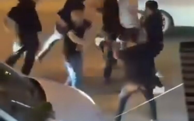 Alacak kavgası kamerada; 3 yaralı, 11 gözaltı