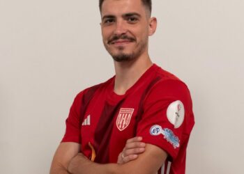 Ayvalıkgücü'nde Hamit kaldı