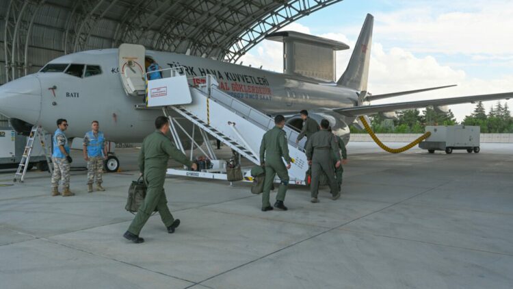 E-7T uçağı hava güvenliği görevini tamamladı