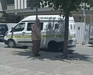 Küçükçekmece'de husumetlisinin silahla vurduğu market sahibi yaralandı