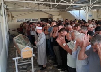 Yeğeni tarafından pala ile öldürülen dayı toprağa verildi/ FOTOĞRAF İPTALİYLE YENİDEN