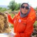 Kanserle mücadelesinde faydalı olduğunu öğrendiği arıcılık Zehra’nın mesleği oldu