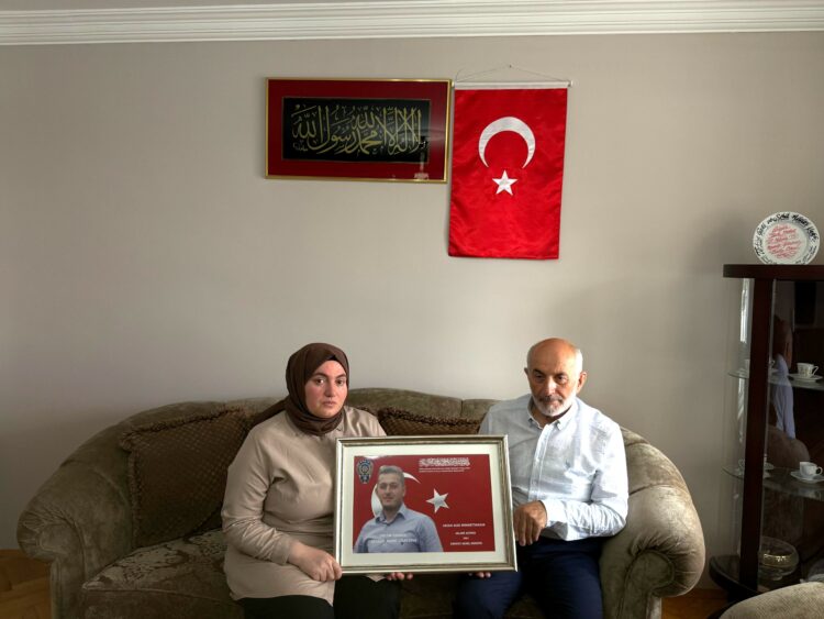 Alçısını çıkarıp darbecilere direnen şehidin eşi: 15 Temmuz, eşimin bize bıraktığı gururlu bir gün