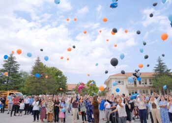 Gönüllüler el ele verdi, DMD'li Cafer ilacına kavuştu