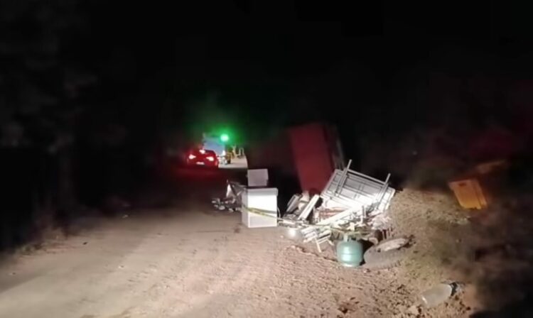 Sakarya'da kamyonet devrildi: 1 ölü, 1 yaralı