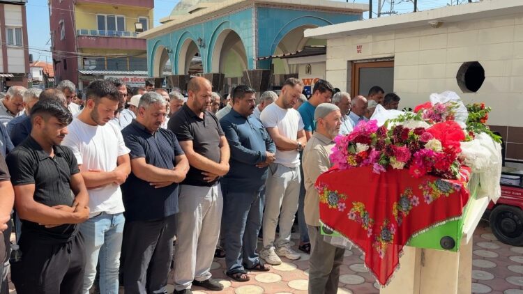 Nehirde boğulan Eda, son yolculuğuna gelinlikle uğurlandı