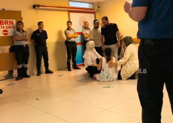 Sitede kaybolan 2 yaşındaki Kadir, havuzda ölü bulundu
