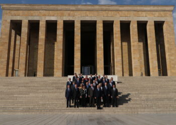 NATO heyetinden Anıtkabir'e ziyaret
