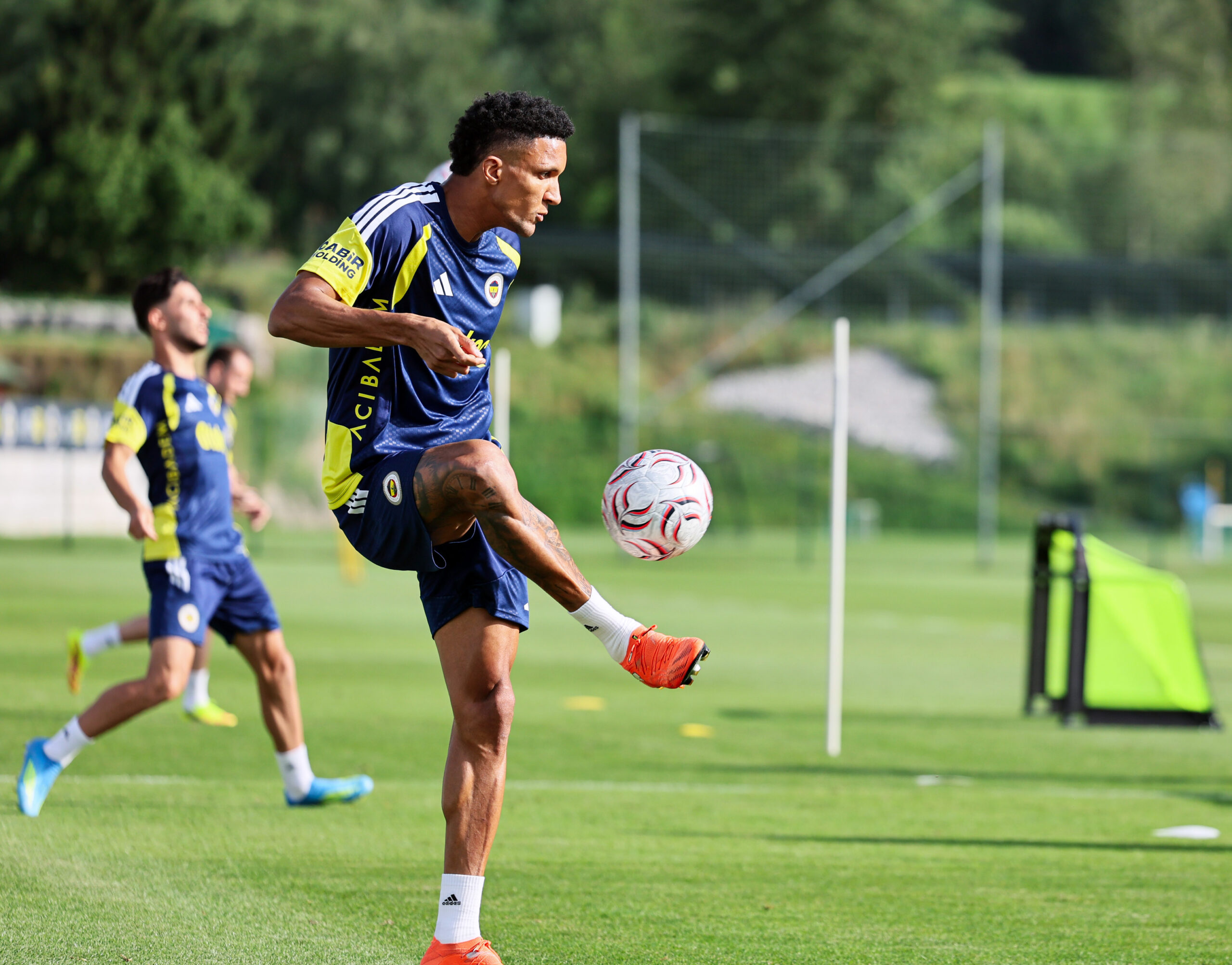 Fenerbahçe Avusturya kampında günü çift antrenmanla tamamladı