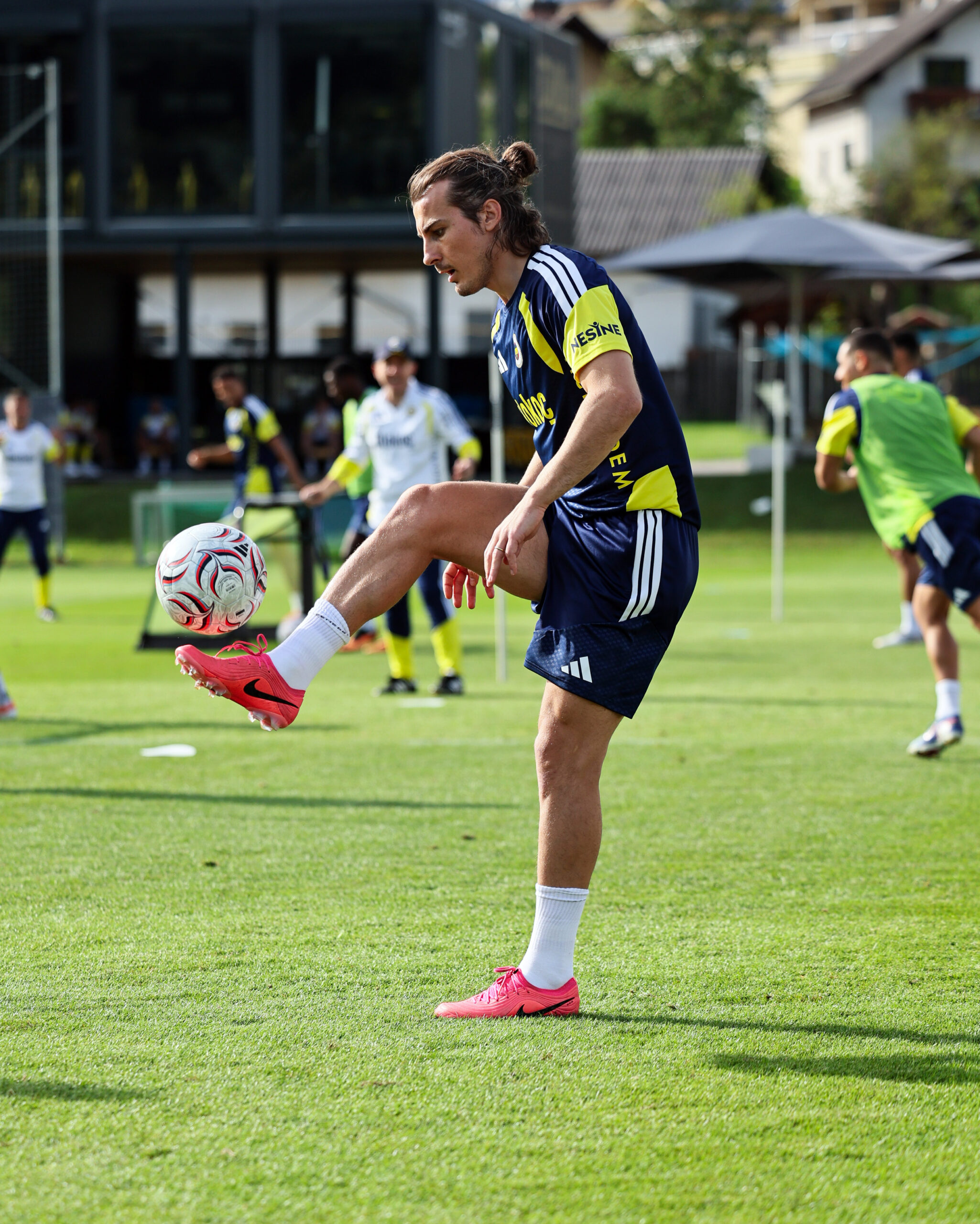 Fenerbahçe Avusturya kampında günü çift antrenmanla tamamladı