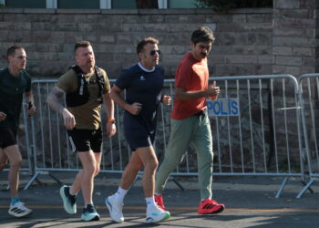 Fransa Cumhurbaşkanı Macron, Seğmenler Parkı'nda koştu
