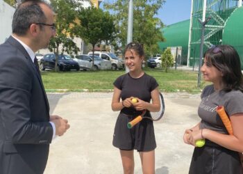 Iğdır kayısısı, tenis turnuvasında sporculara ikram edildi