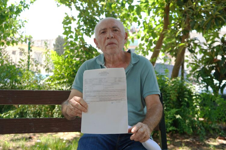 Parkta, otogarda, hastane bahçesinde geceliyor; tek isteği huzurevine yerleşmek