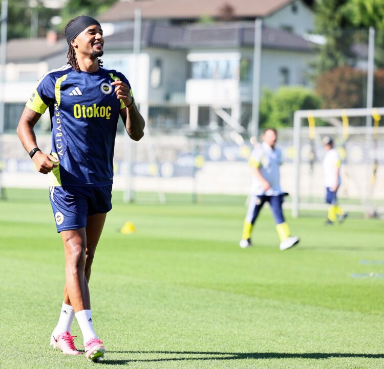 Fenerbahçe'de hazırlıklar devam ediyor