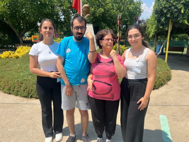 ‘Sevgi İzi’ dövmesi ile özel gereksinimli öğrenciler ve aileler arasında ‘güvenli köprü’ kuruluyor