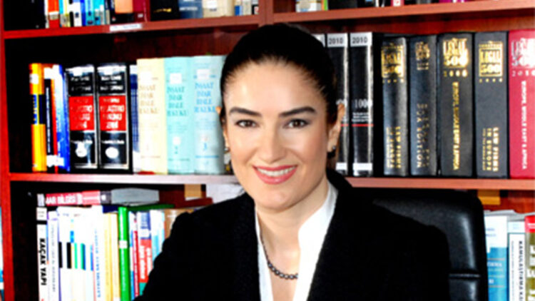 Ece Güner'den Ahbap iddialarına yanıt: "Ahbap'ın avukatı olmadım"