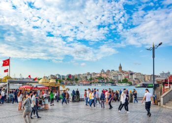 Bir Ankaralının İstanbul sınavı: "La bu deniz niye her yerde?"