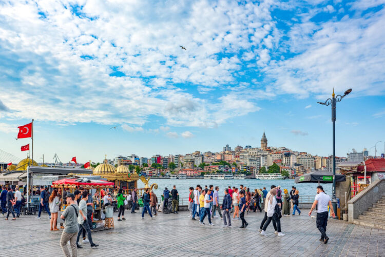Bir Ankaralının İstanbul sınavı: "La bu deniz niye her yerde?"