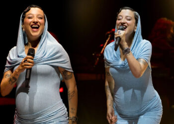 Melike Şahin Bursa'da büyüledi! Kapalı gişe konserde unutulmaz gece
