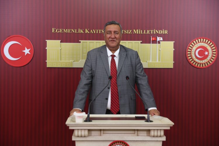 Emekli açlık sınırının altında gelirle yaşıyor
