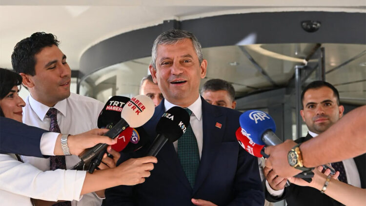 Özgür Özel, YENİ Parti’nin kuruluşunu duyurdu; Gazi Mustafa Kemal Atatürk'ün ilerlediği yoldayız