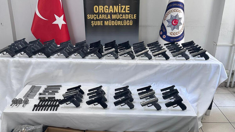 2 ilde silah kaçakçılığı operasyonu; 13 gözaltı