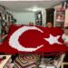 15 kadın 10 günde ilmek ilmek Türk bayrağı ördü! 1813 motif birleştirildi