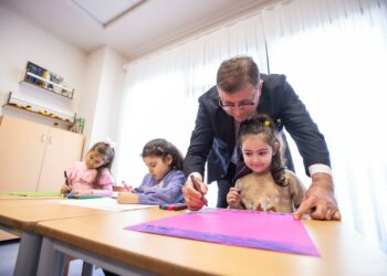 Cemil Tugay’dan müjde: Yuvamız İzmir’de aylık ücret 2 bin 500 TL’ye indirildi
