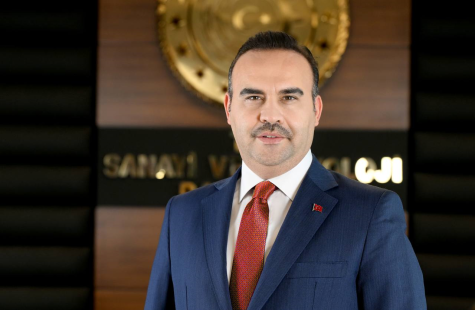 Bakan Kacır: "Büyük Türkiye köklerinden aldığı güçle yeniden tarih sahnesinde"