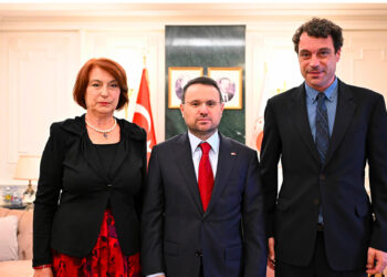 Bakan Gürlek, Uğur Mumcu'nun ailesiyle görüştü