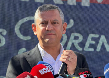Özgür Özel: İktidara yürüyeceğiz