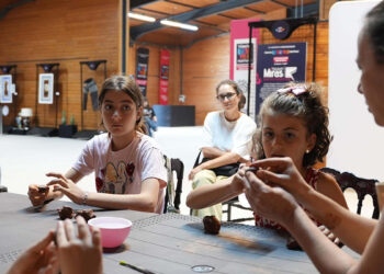 Çanakkale'de festivalin keyfini çocuklar çıkardı