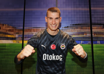 Fenerbahçe’de sürpriz ayrılık! Dominik Livakovic Barcelona’ya transfer oldu