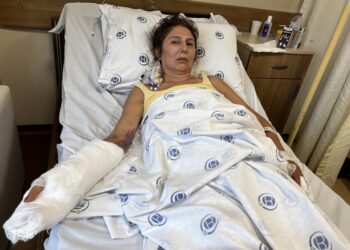 8 bıçak darbesiyle ölümden dönen Ayşe’den yardım çığlığı: “Çıkarsa beni öldürecek”