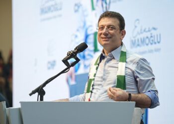 Ekrem İmamoğlu CHP’den istifa etti! “YENİ bir yol” mesajı