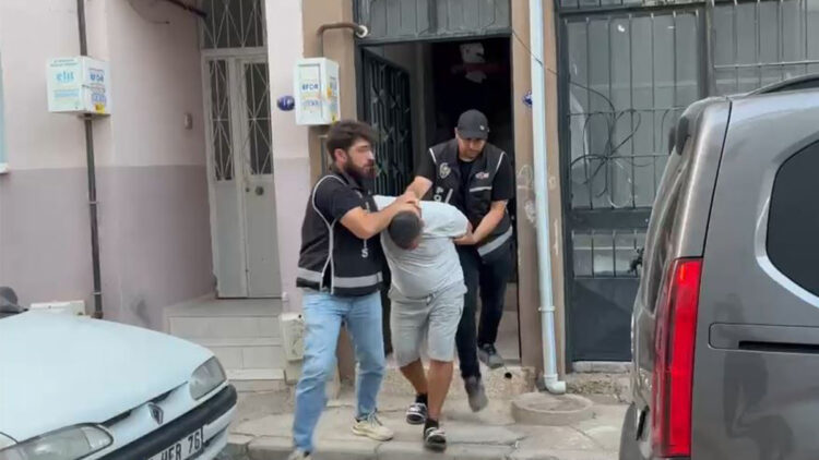 2 ayrı ilde şafak operasyonu: 64 gözaltı kararı