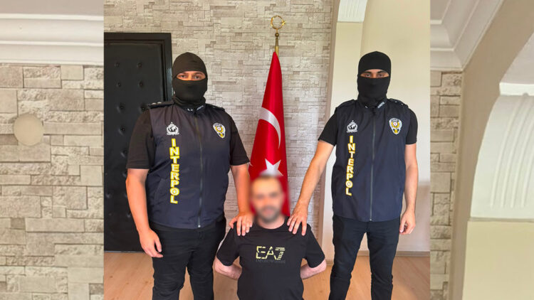 Kırmızı bültenle aranan 7 kişi Türkiye’ye getirildi! Aralarında 2 suç örgütü elebaşı da var