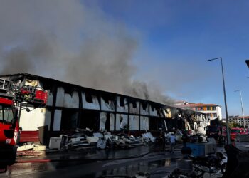 Malatya’da inşaat şantiyesinde büyük yangın! 180 konteyner kullanılamaz hale geldi