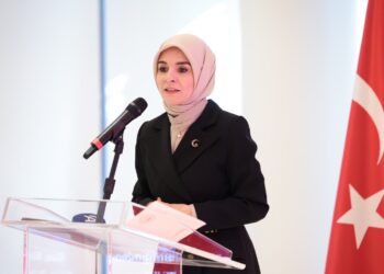 Bakan Göktaş'tan Mersin'de darbedilen çocuğun ailesine telefon