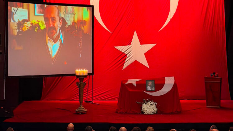 Usta oyuncu Can Kolukısa, son yolculuğuna uğurlandı
