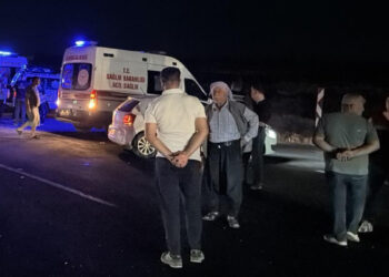 Şanlıurfa'da iki yolcu otobüsü çarpıştı: 13 yaralı