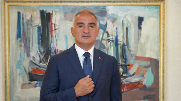 Side’de 390 metrelik anıtsal antik cadde gün yüzüne çıktı
