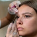 40 Yaşından Sonra Kaşlar Neden Değişiyor? Microblading Herkes İçin Doğru Seçim mi?