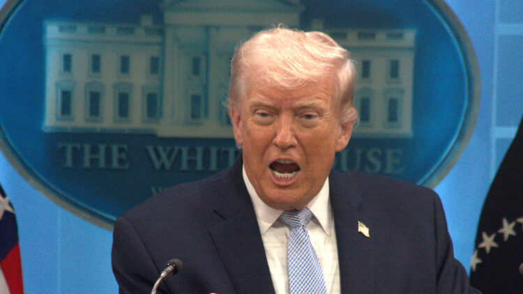 Trump, Ontario Gölü'nün adını 'Amerika Gölü' olarak değiştiren kararnameyi imzaladı